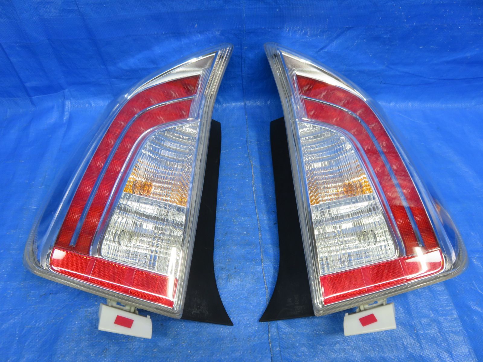 プリウス 30系 LEDテールランプセット 純正(右) プリウス 30系 後期 テール 純正 トヨタ純正 プリウス 30系 ZVW30