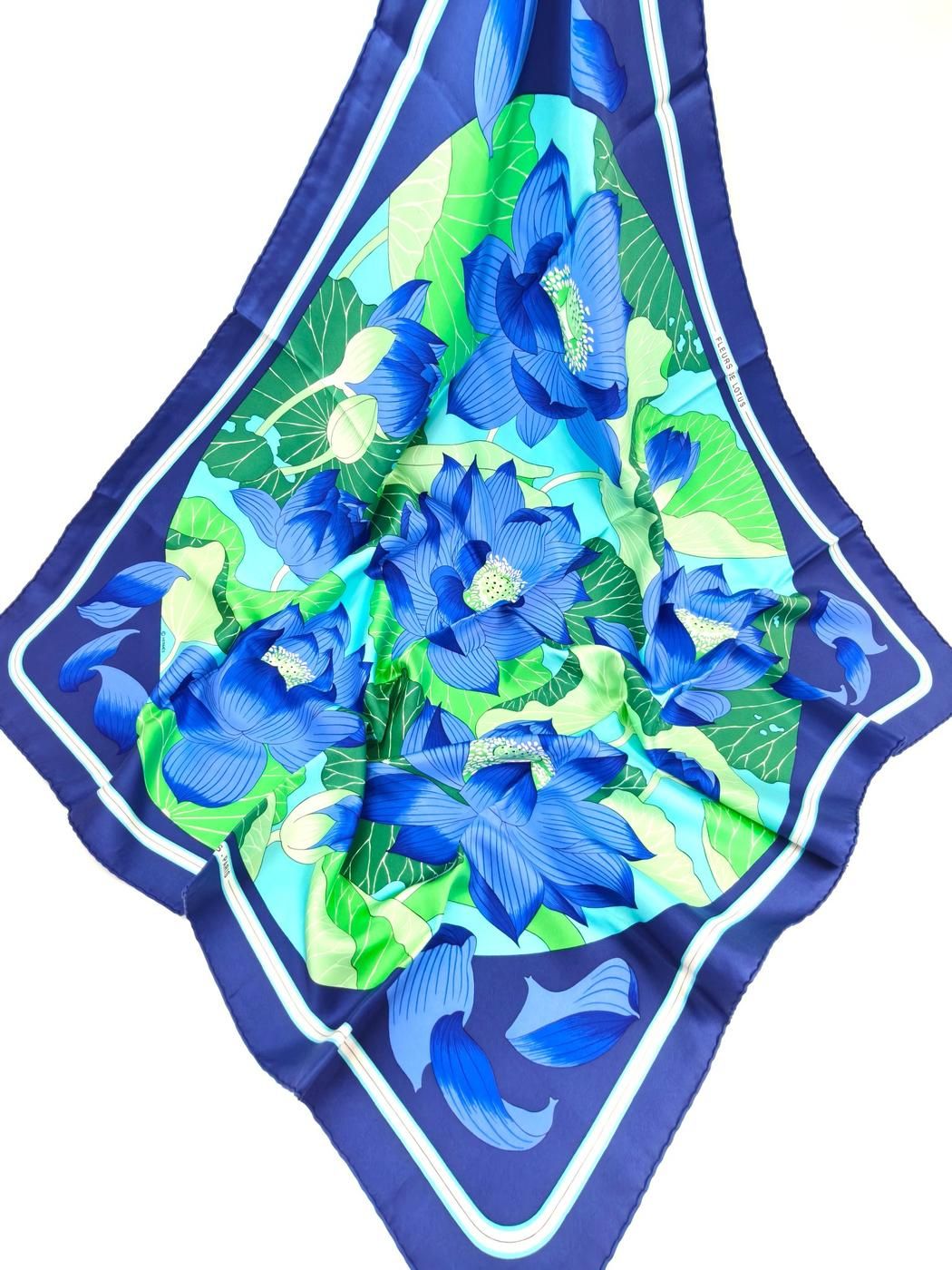 HERMES エルメス FLEURS DE LOTUS カレ90 シルク スカーフ 蓮の花
