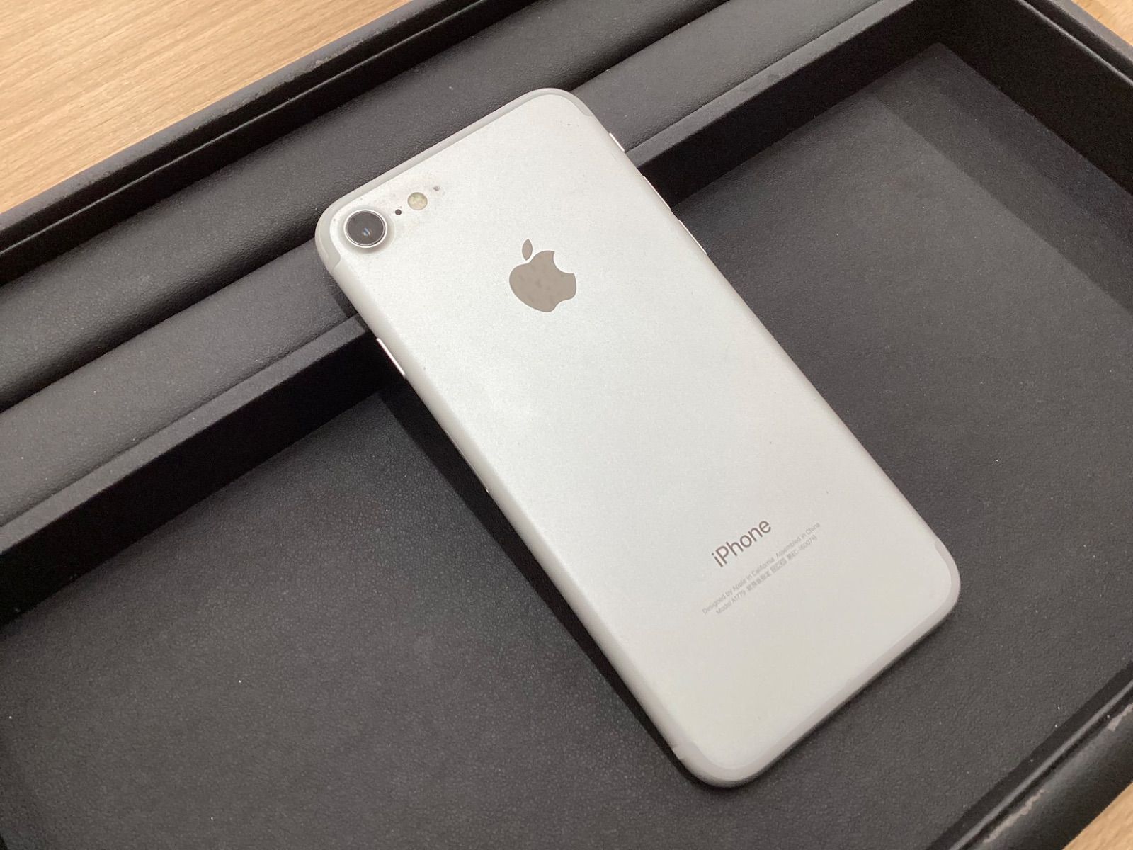 Apple - iPhone7シルバー128GB 新品(動作チェックのみ実施) Apple iPhone 7 (Silver, 128GB) - Unlocked - Grade B