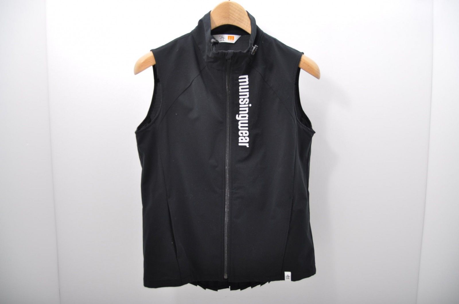 レディース マンシングウェア Munsing wear ベスト M 黒