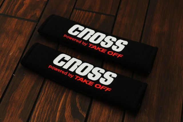 【新商品！クリックポスト可】TAKE OFF（テイクオフ）CROSS シートベルトパッド　ブラック　左右セット