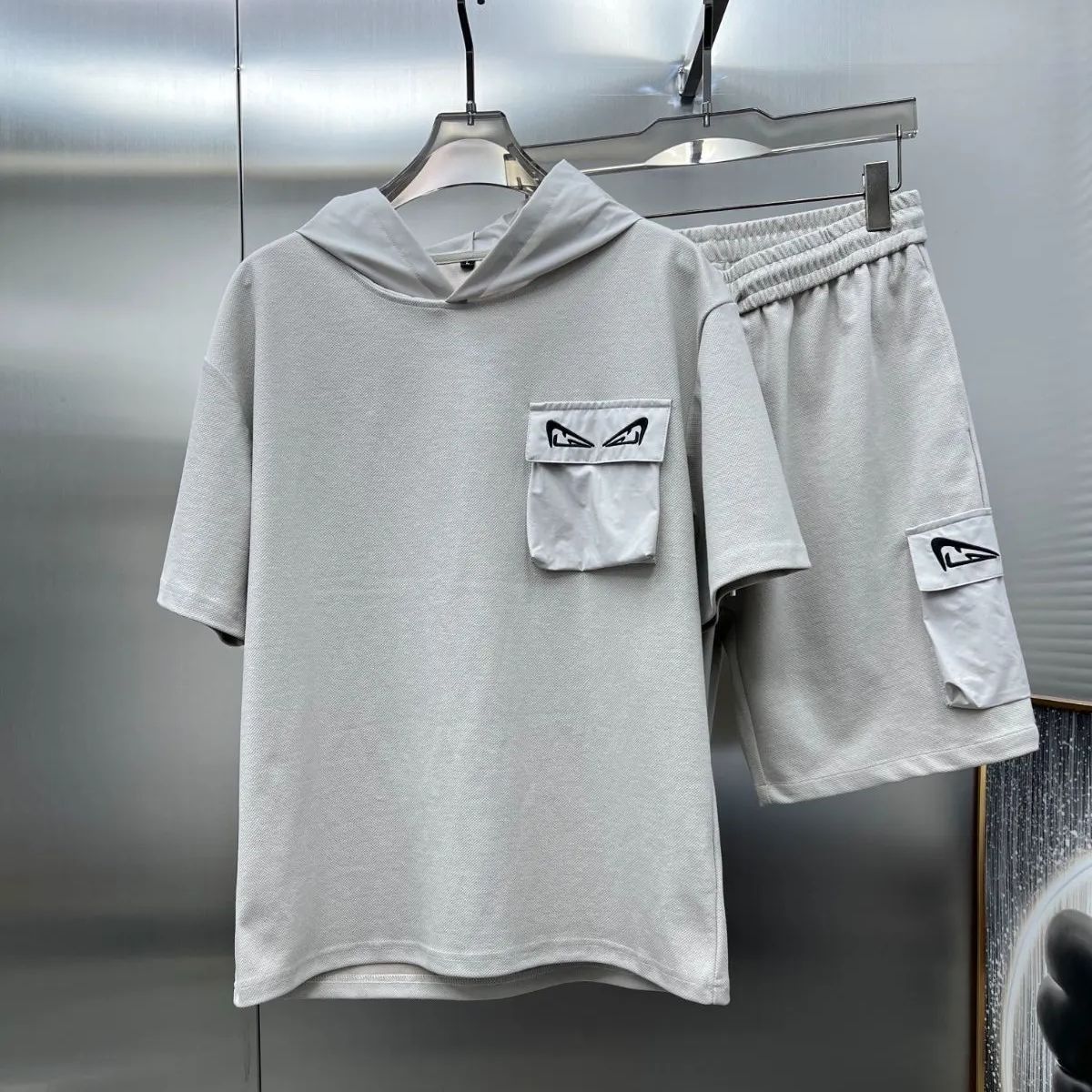 フェンディ フード付 Tシャツ 半袖 ショートパンツ スーツ 上下 セット 
