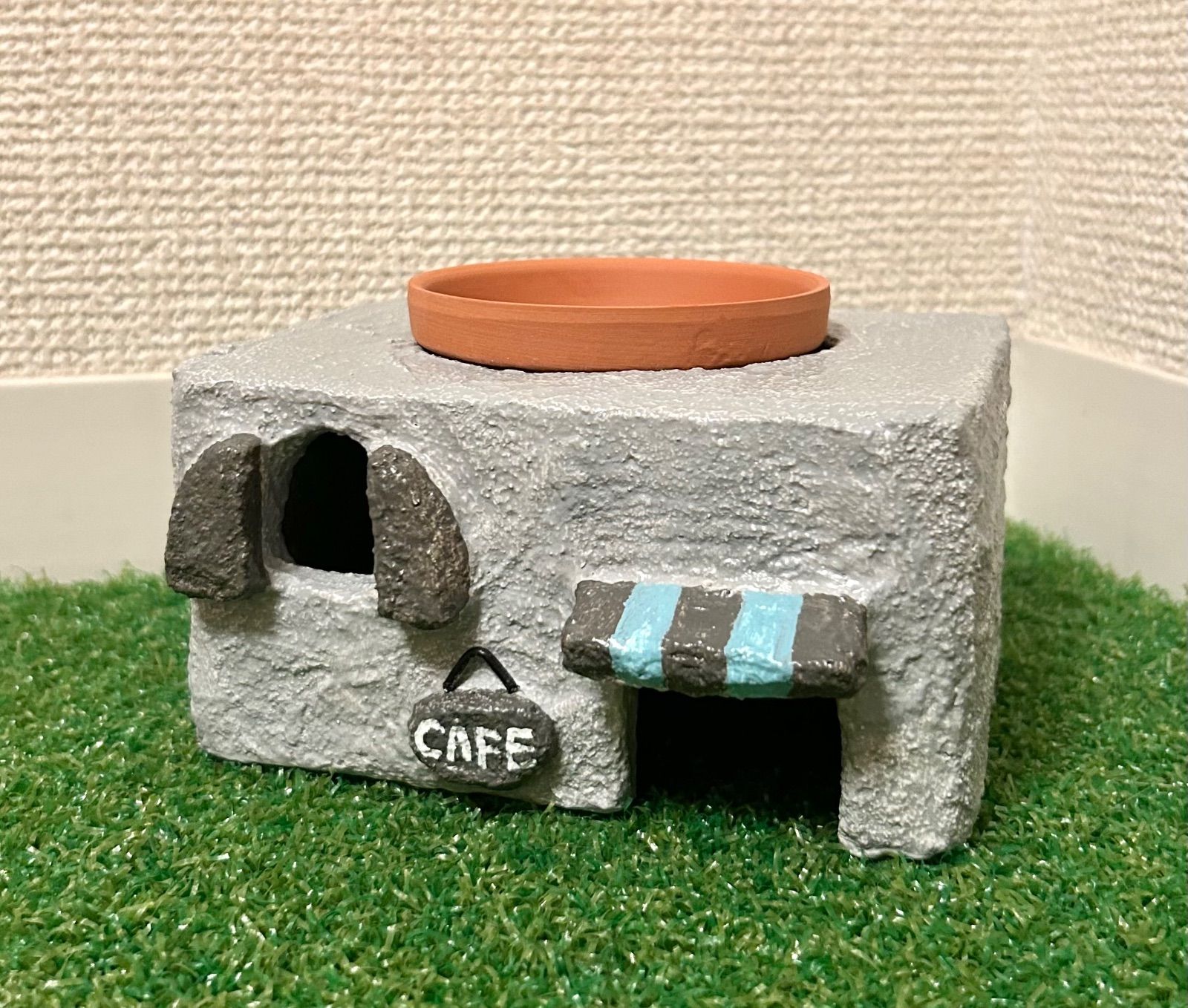 爬虫類　シェルター　カフェ