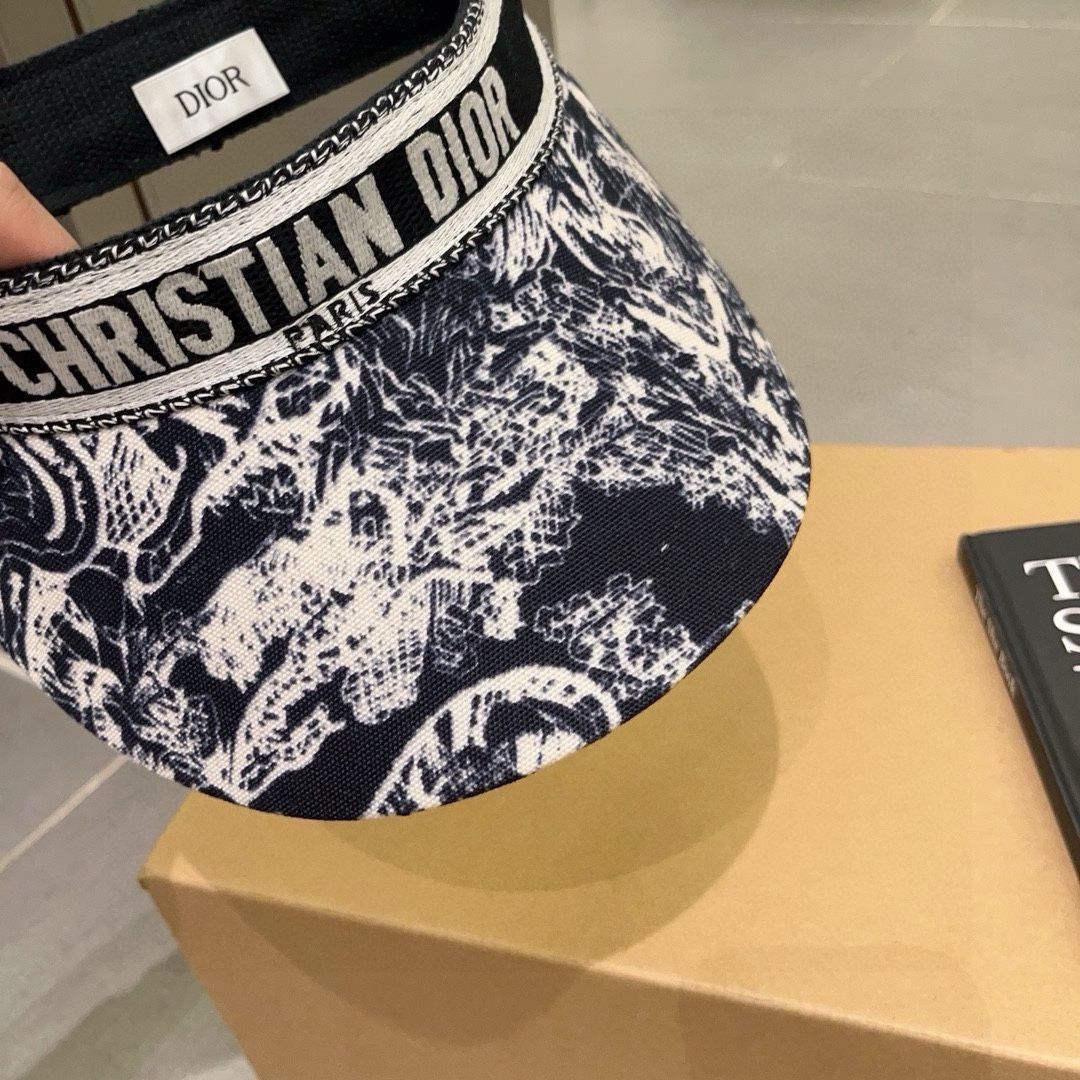 Dior（ディオール）のノンクローズドストローハット、サンハット