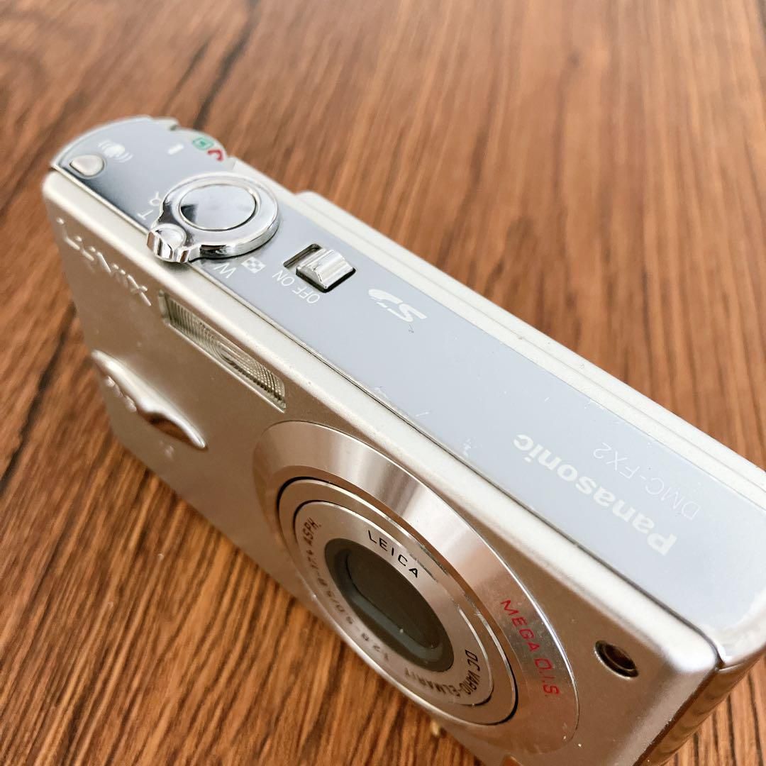 Panasonic LUMIX DMC−FX2 デジカメ　シルバー Panasonic LUMIX DMC-FX2シルバー デジカメ 動作確認済 - メルカリ