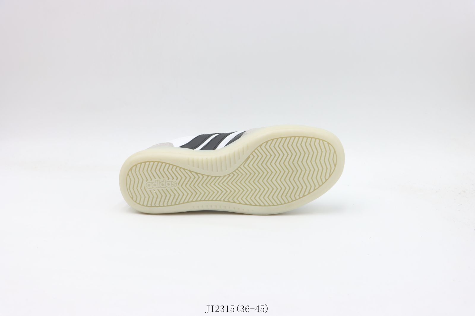 Adidas アディダス