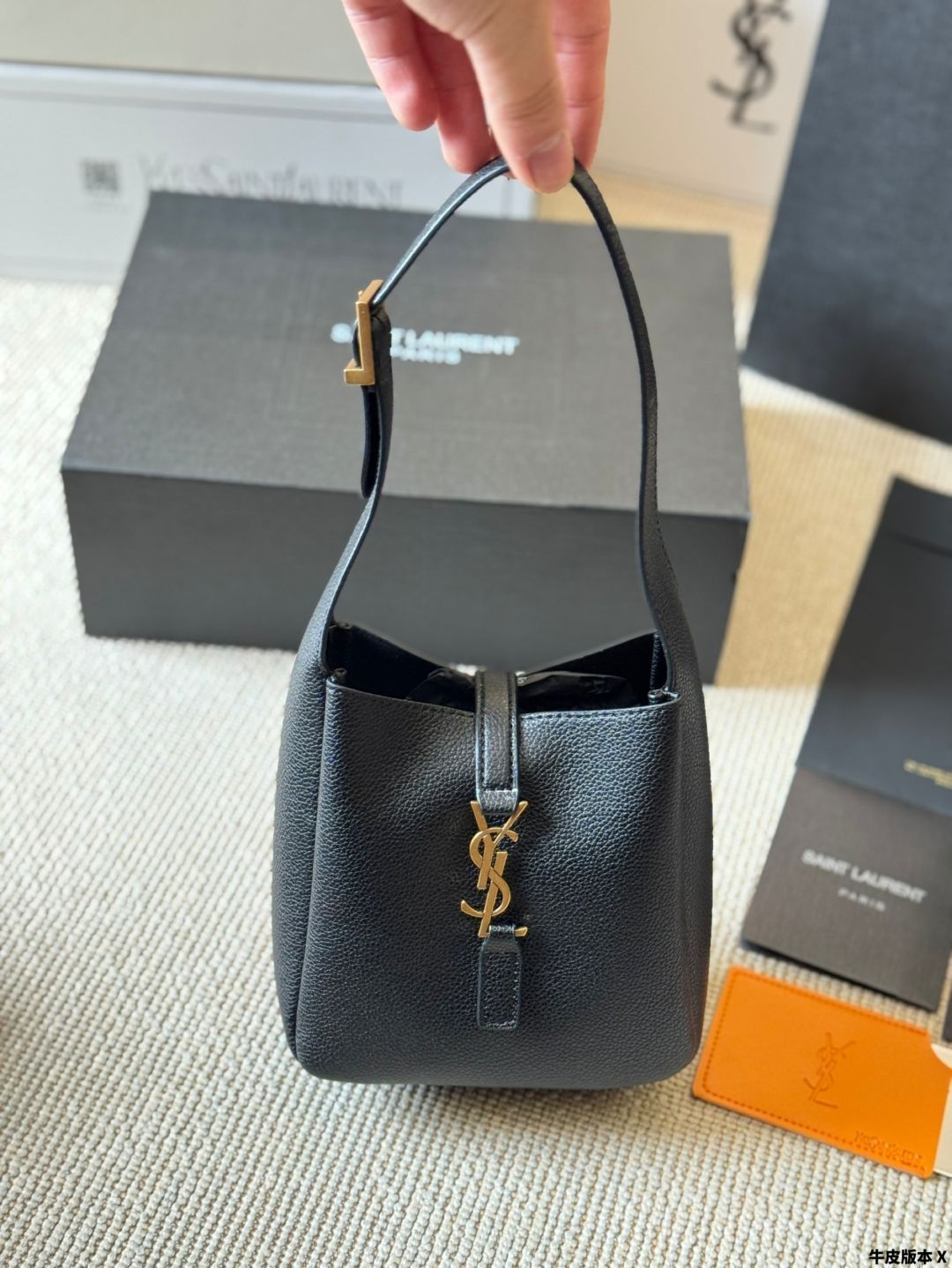 今日 Saint Laurent Mini Hobo アンダーアームバッグ 送料無料 在庫 の な価格です USTAUSTRALIA_COM_AU