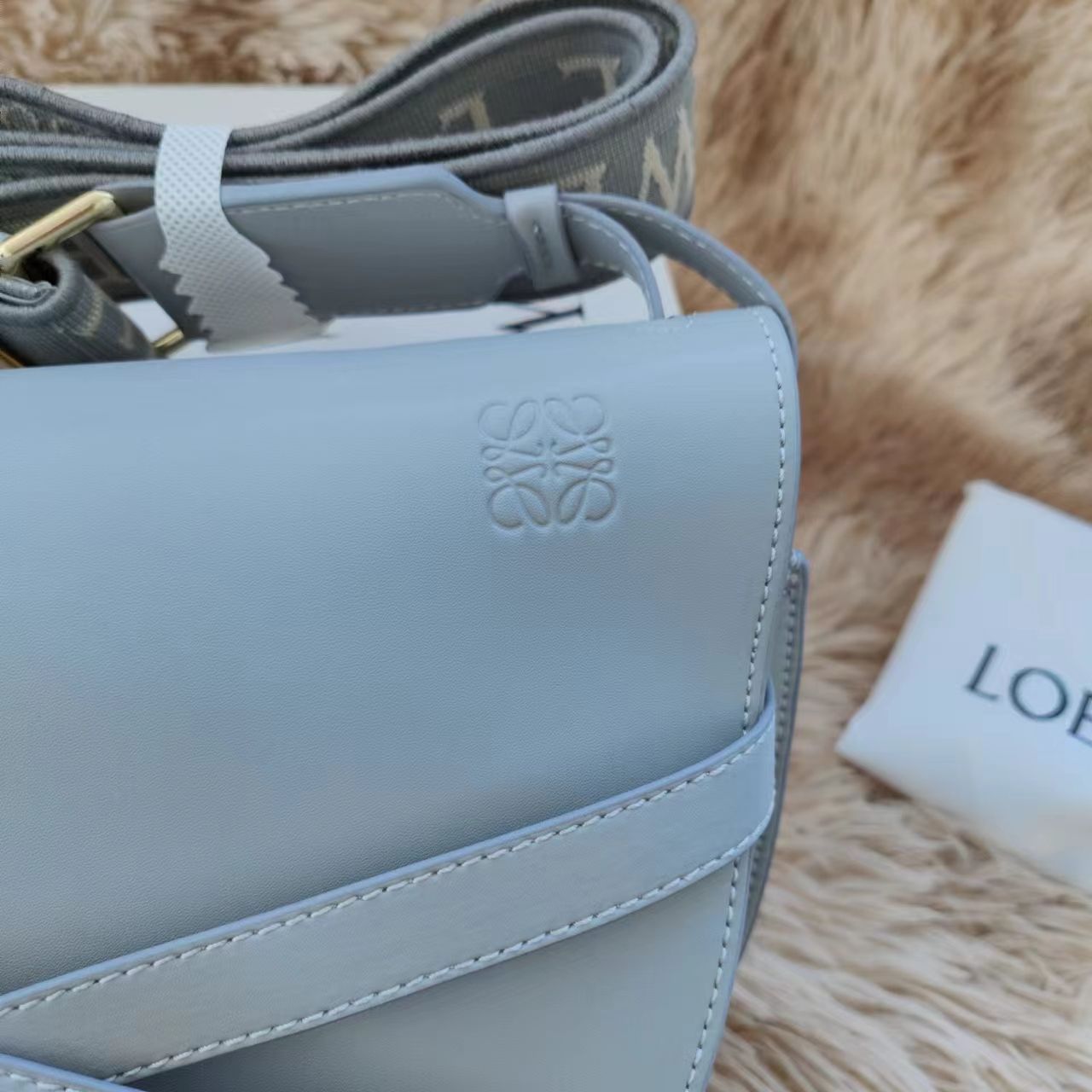 LOEWE ロエベ　ゲート　バムバッグ