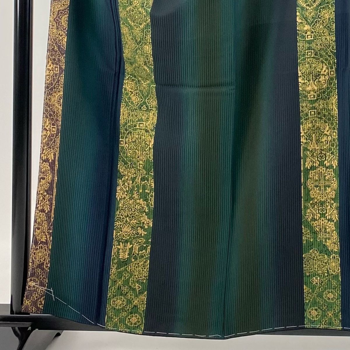小紋 身丈158cm 裄丈68cm L 袷 前田仁仙 落款 連珠文 華文 金彩 深緑  