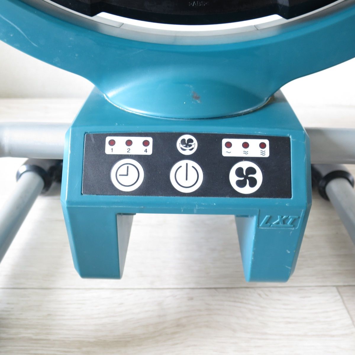 送料無料] ◇マキタ 充電式 産業扇 CF300D ACアダプター 付き makita 