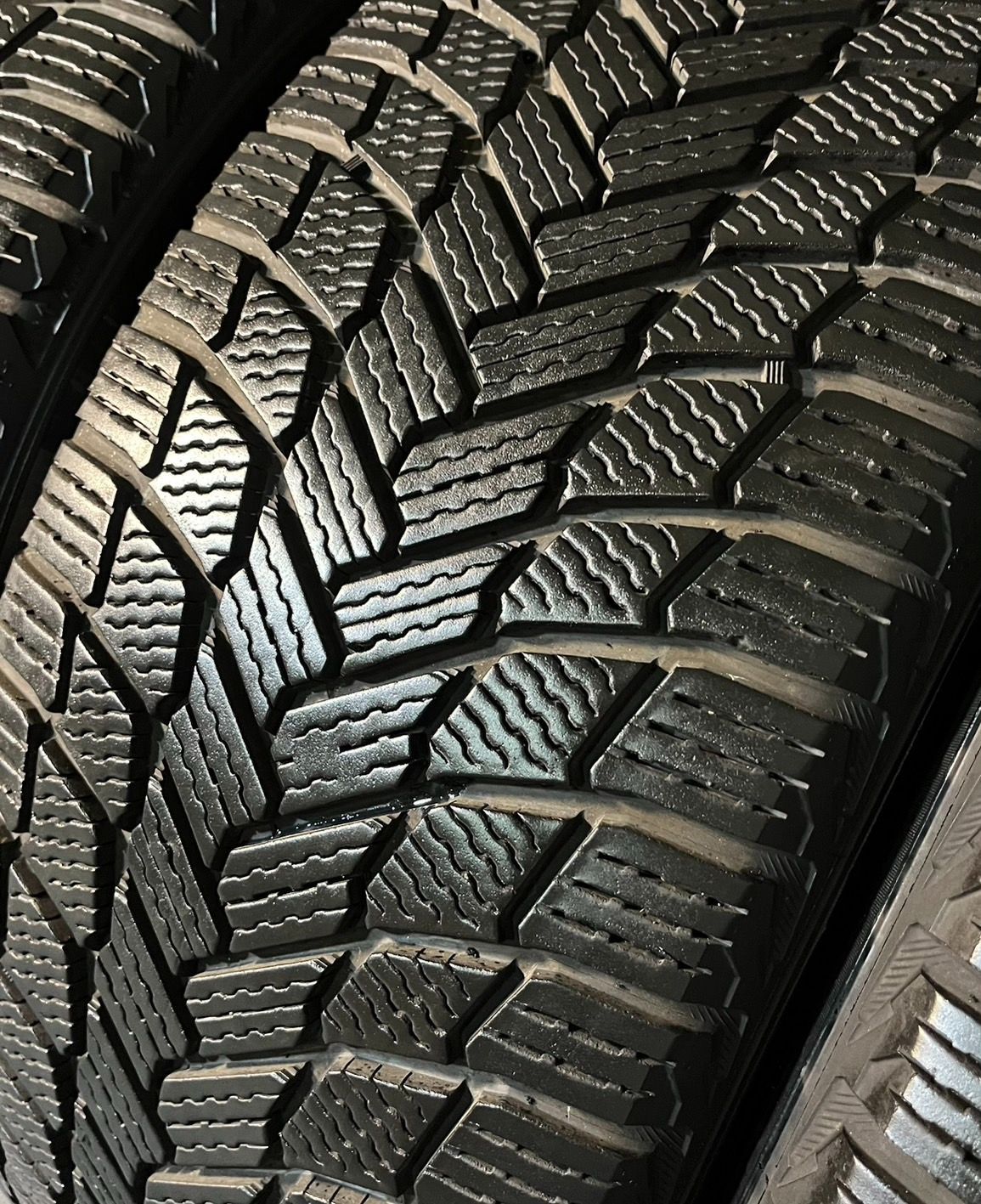 2020年製 約7～8分山 ミシュラン MICHELIN X-ICE SNOW スタッドレス 245|50R18 4本 送料無料 h_569 FFCRYSTALESIA_COM
