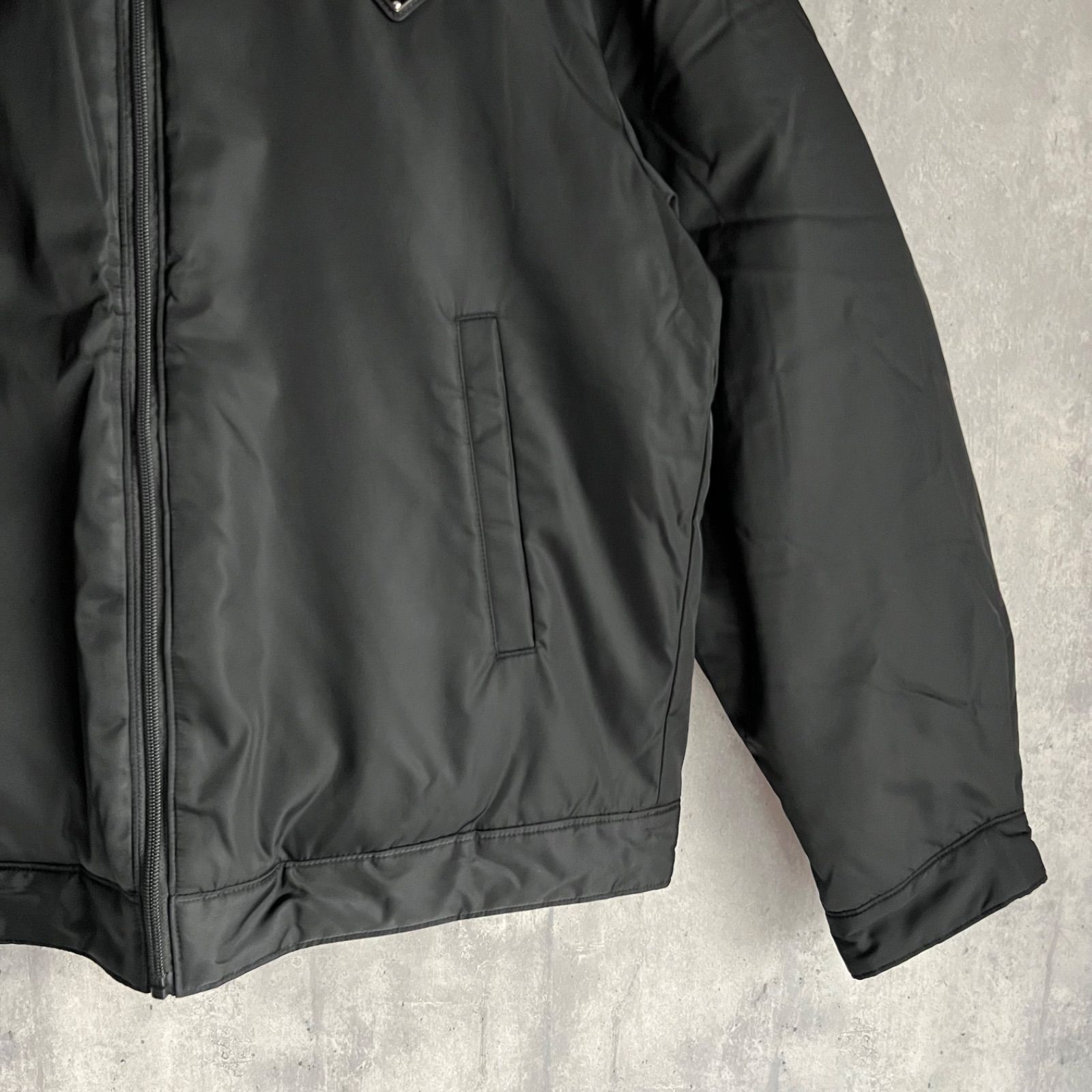 PRADA プラダ RE-NYLON クロップド ナイロンダウンジャケット