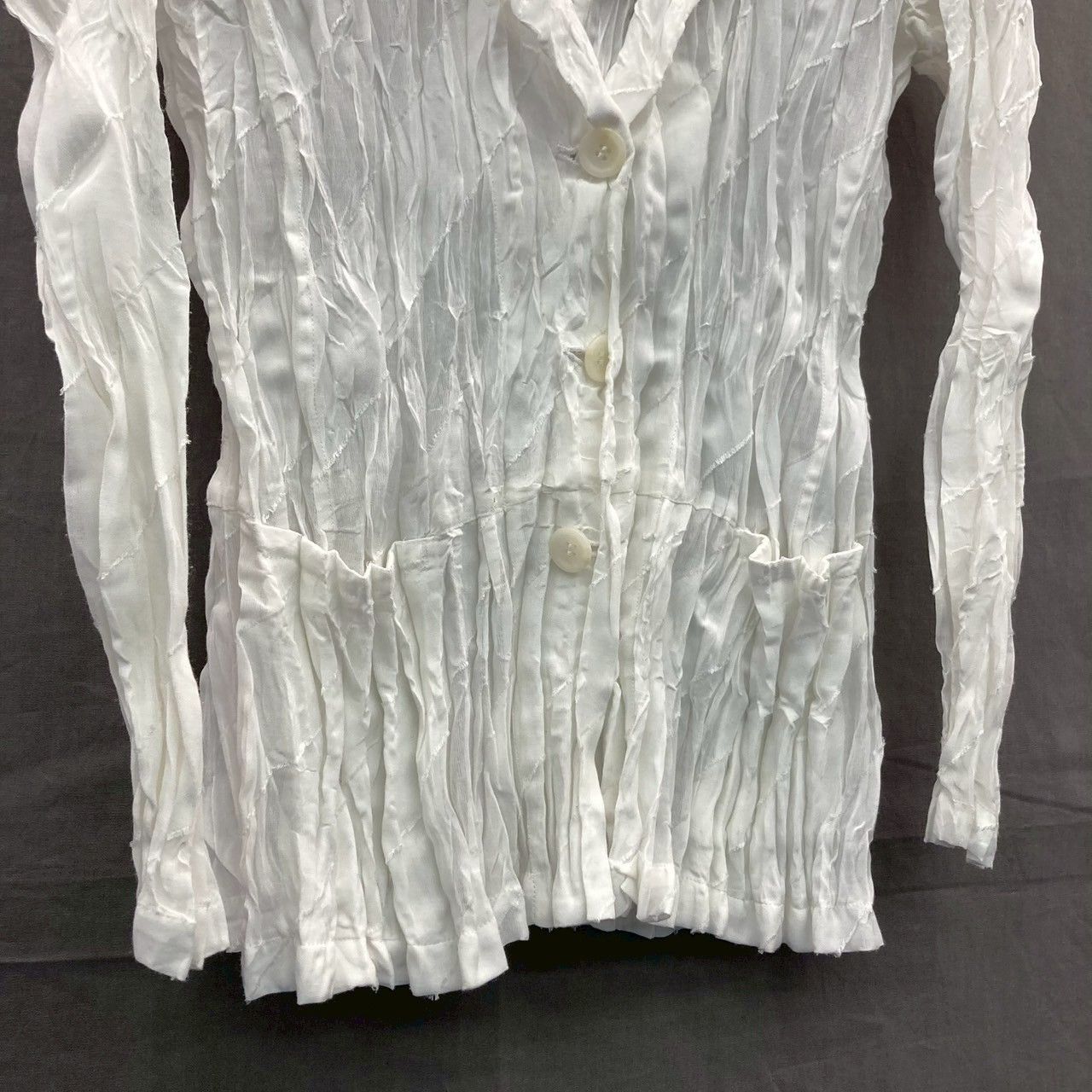 イッセイミヤケ ミーISSEY MIYAKE me シワ加工天竺シャツ 紫F