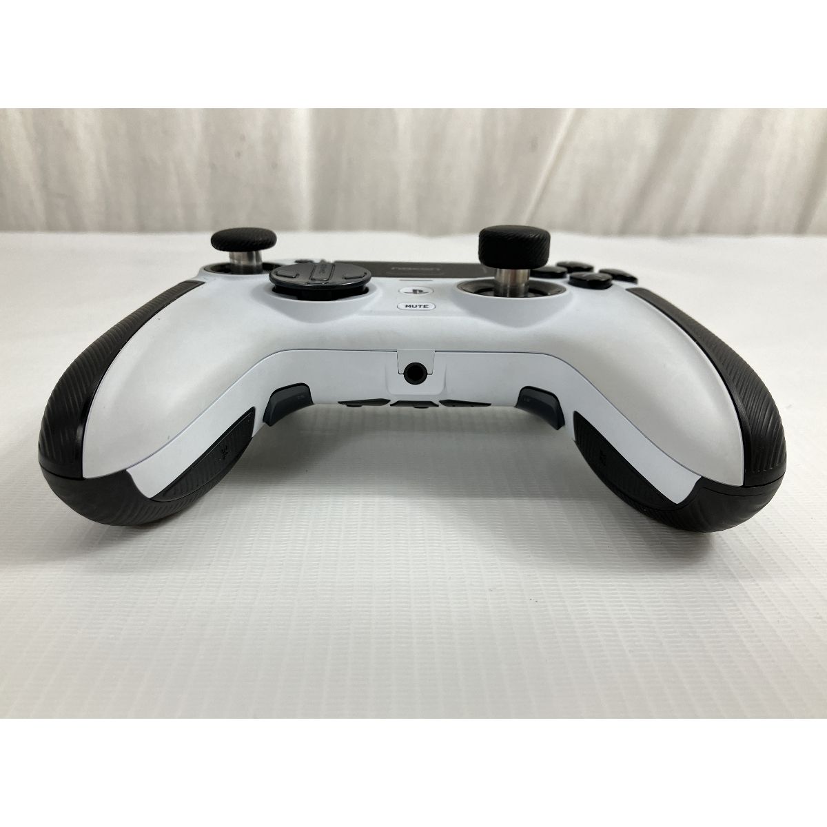 NACON REVOLUTION 5 PRO ナコン レボリューション5 プロ