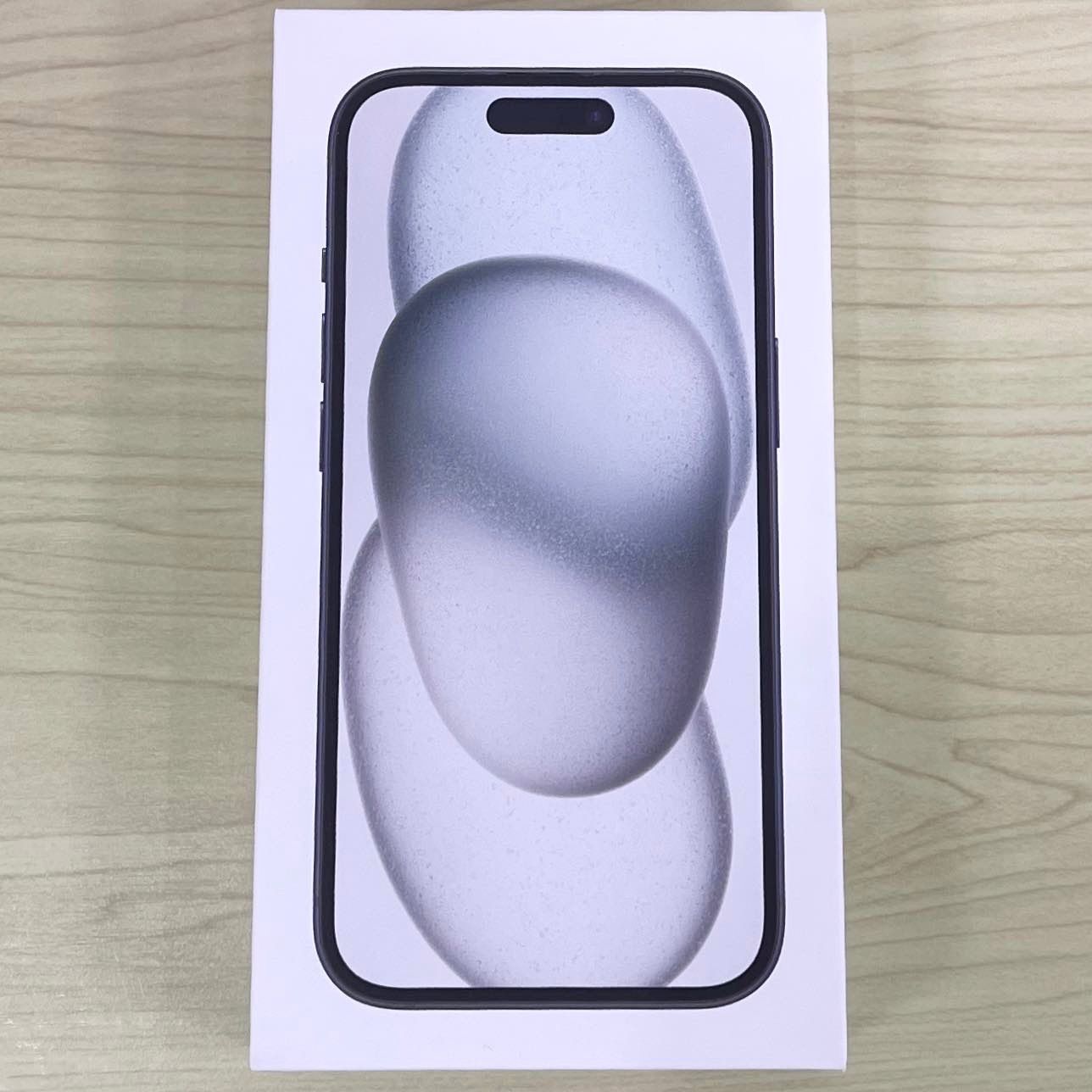 【極美品】iPhone15 128GB ブラック SIMフリー 21195