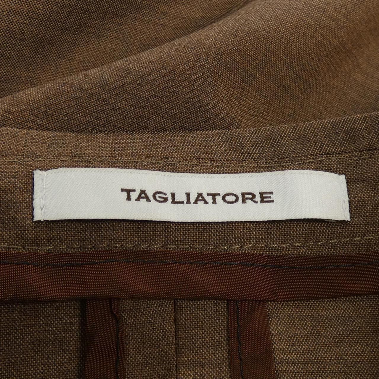 タリアトーレ TAGLIATORE