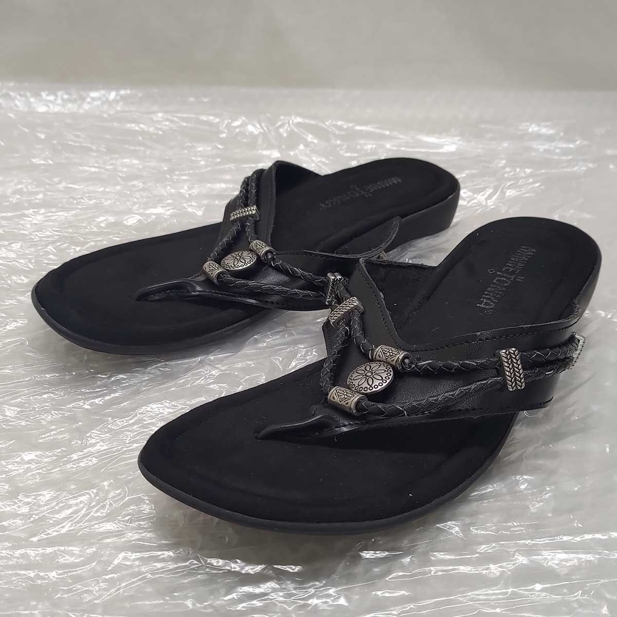 Minnetonka ミネトンカ コンチョ トング サンダル サイズ7 ブラック 