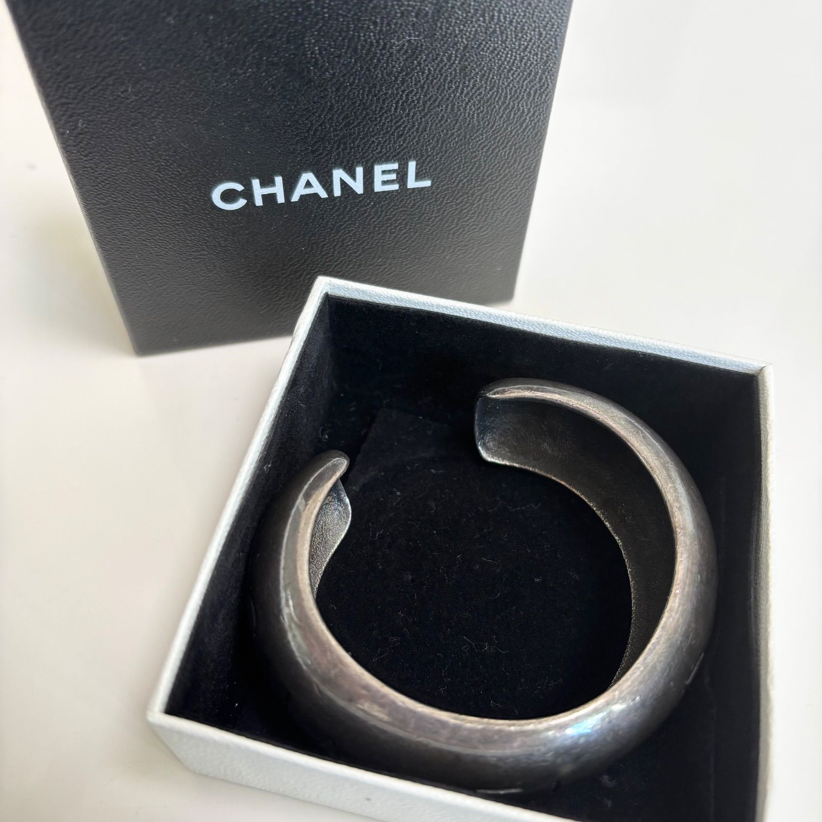 送料無料】CHANEL/シャネル/バングル/ブレスレット/ロゴ/96P刻印 