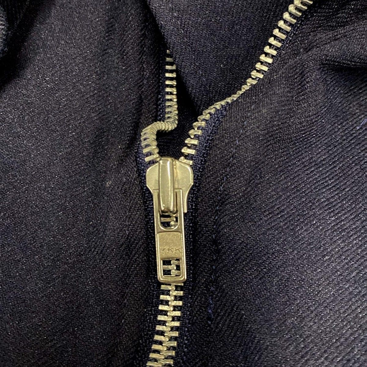 ダークネイビー