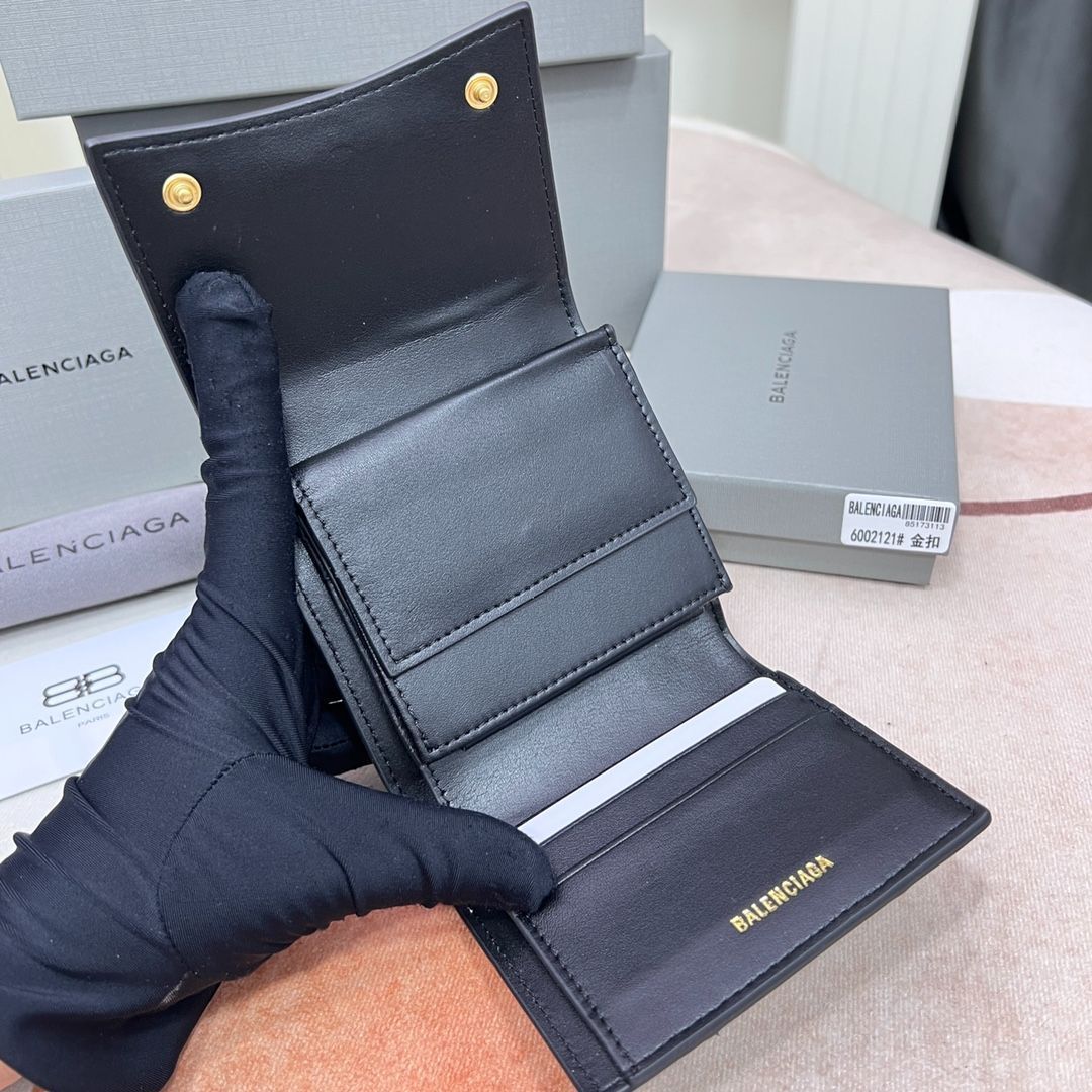 BALENCIAGA　バレンシアガ　ミニウォレット　エンボス　ブラック 本日特価] バレンシアガ 新作 ミニウォレット クロコダイル