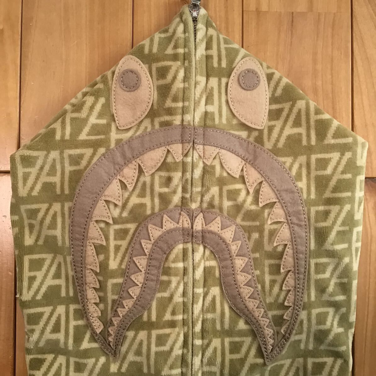 BAPE Logo Monogram Velour Shark Full Zip Hoodie Mサイズ ベージュ a  