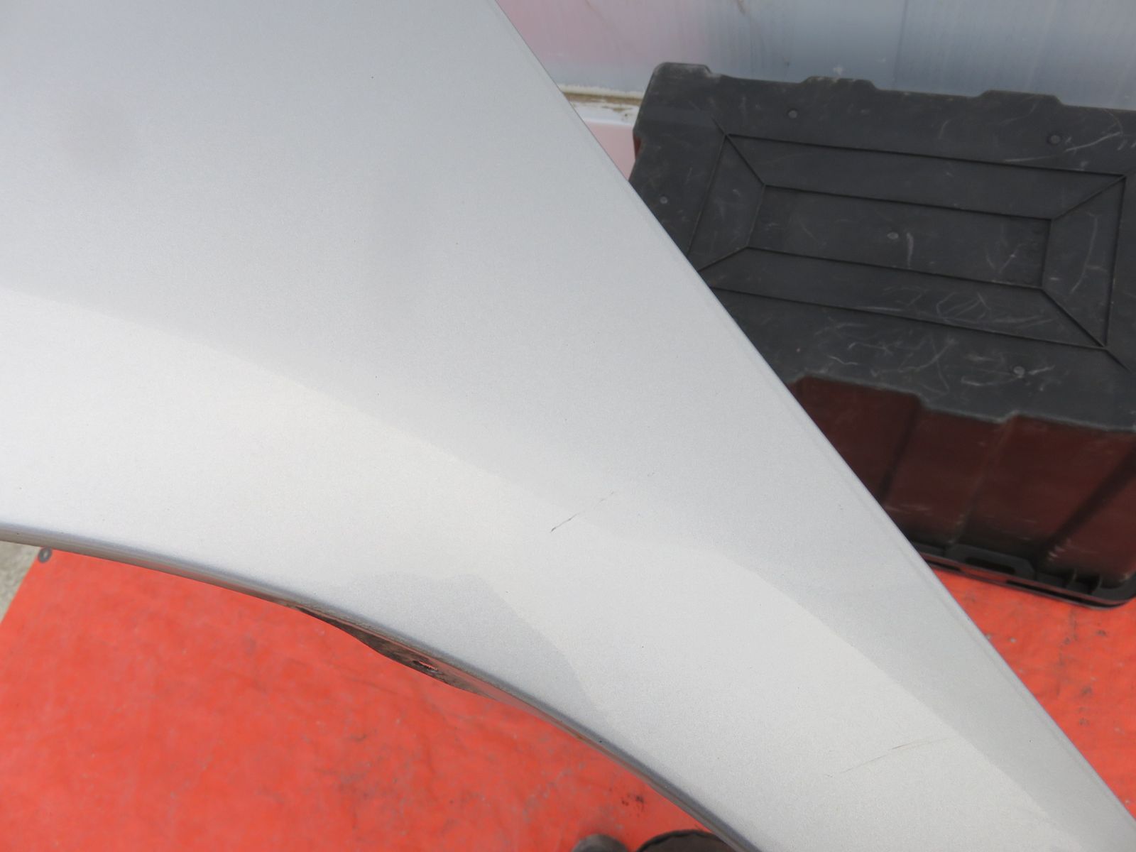 トヨタ プリウス30 純正 左 (助手席側) フェンダー レッド色 マサヒコ