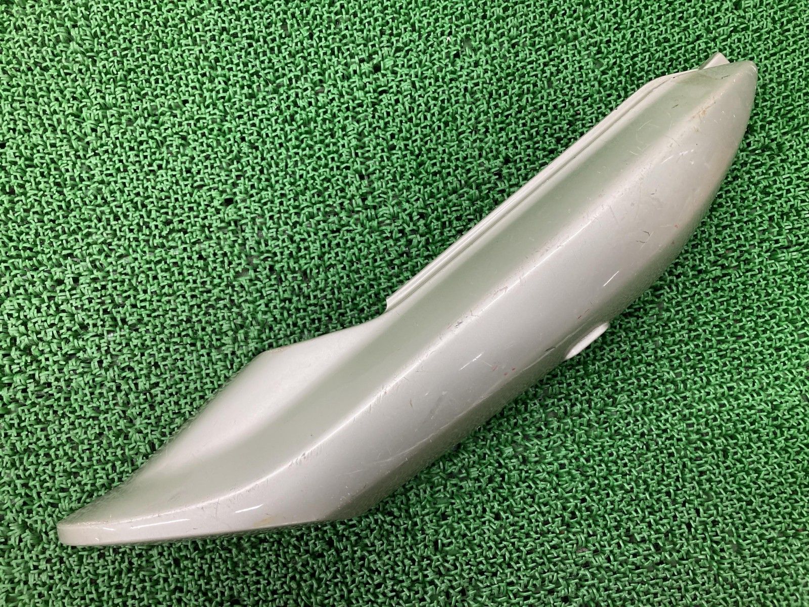 GSX250FX シートカウル 右 銀 14090-1804 カワサキ 純正 バイク 部品