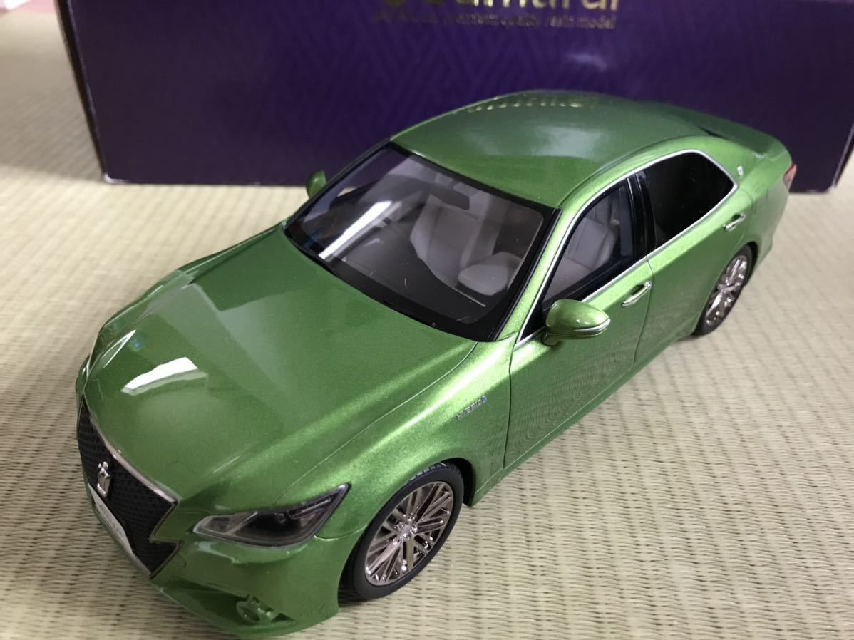 京商 Kyosho トヨタクラウンハイブリッド Toyota Crown Athlete