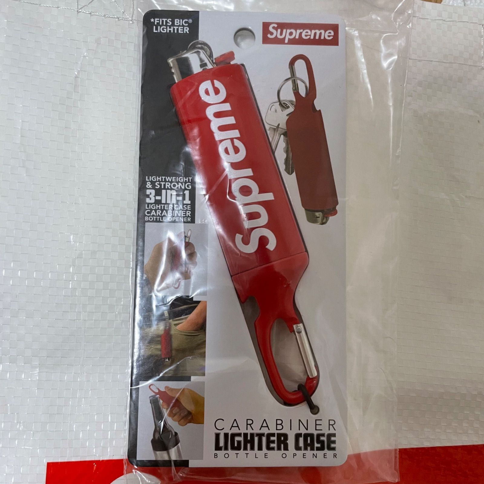 Supreme Lighter Case Carabiner赤