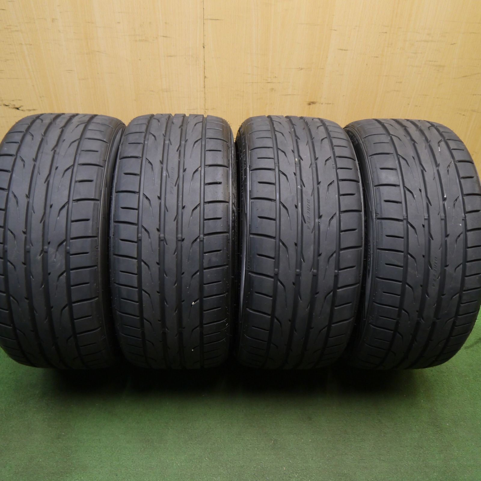 バリ溝 25年 9.5分 245 40R17 ダンロップ DIREZZA DZ102 ディレッツァ 17インチ タイヤ ベンツ BMW 等 5090910Hノタ
