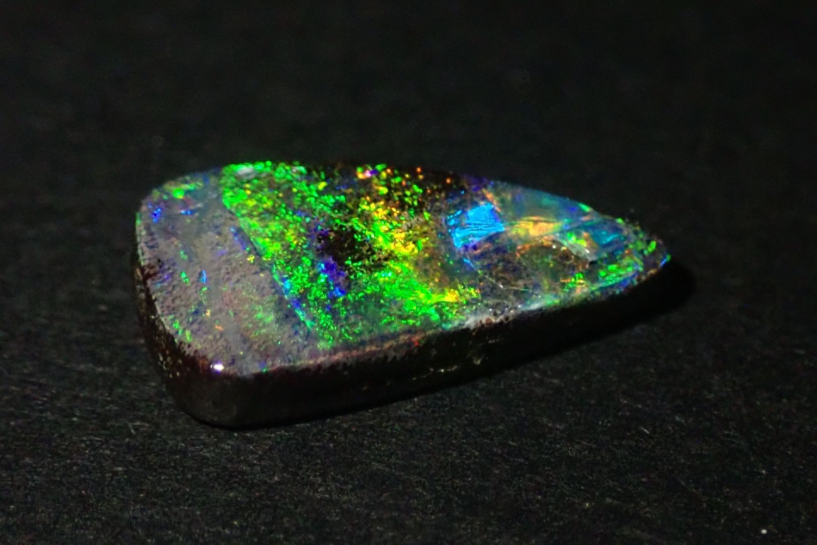 天然石桜瑪瑙共生ピンクアメジストの原石 置物 NO.062410 ピンク