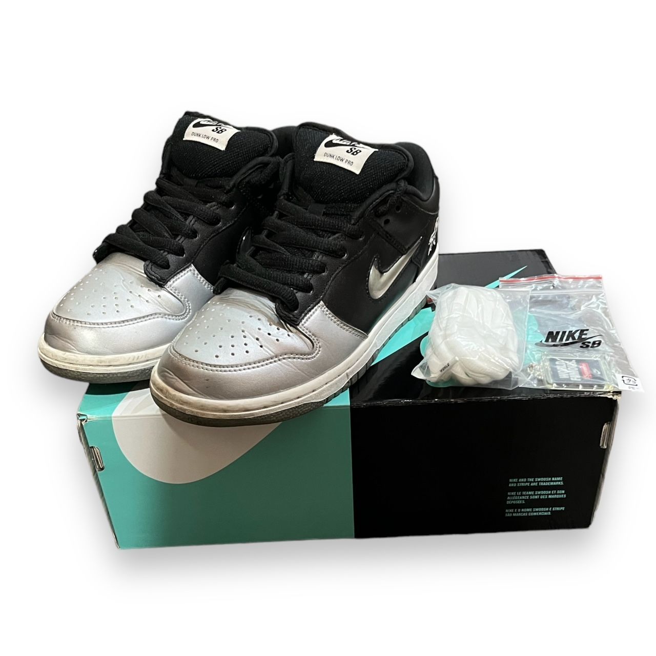 送料込 Supreme®/Nike® SB Dunk Low ダンク