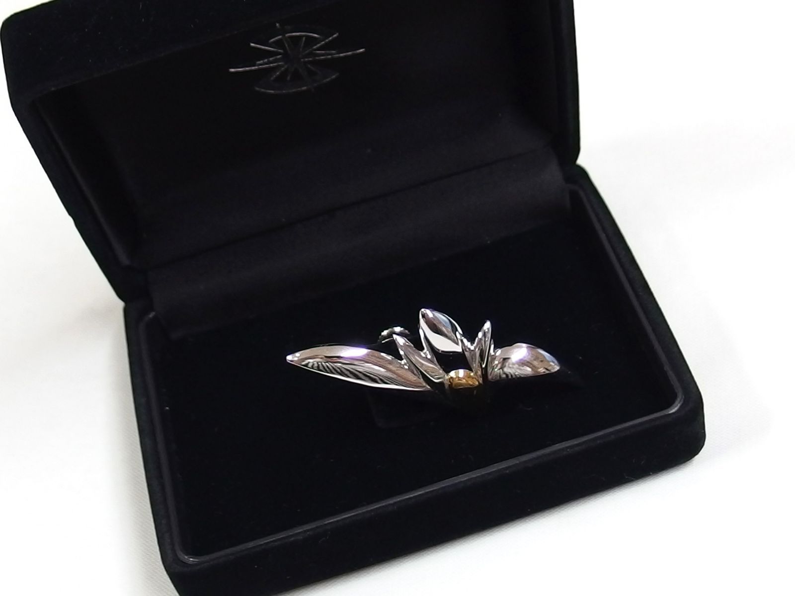 ガンダム SEED DESTINY ザフト特務隊 FAITH徽章 ピンブローチ SILVER