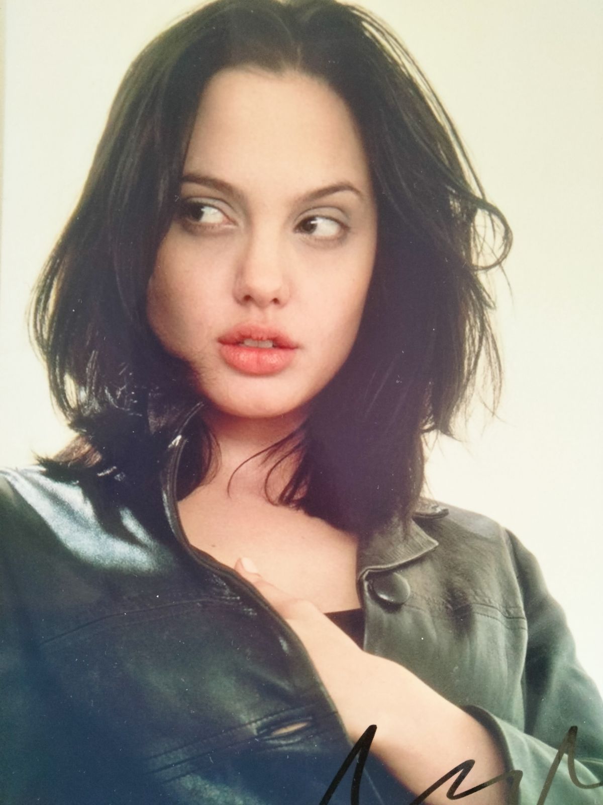 アンジェリーナ・ジョリー直筆サイン入り超大型写真…Angelina Jolie 