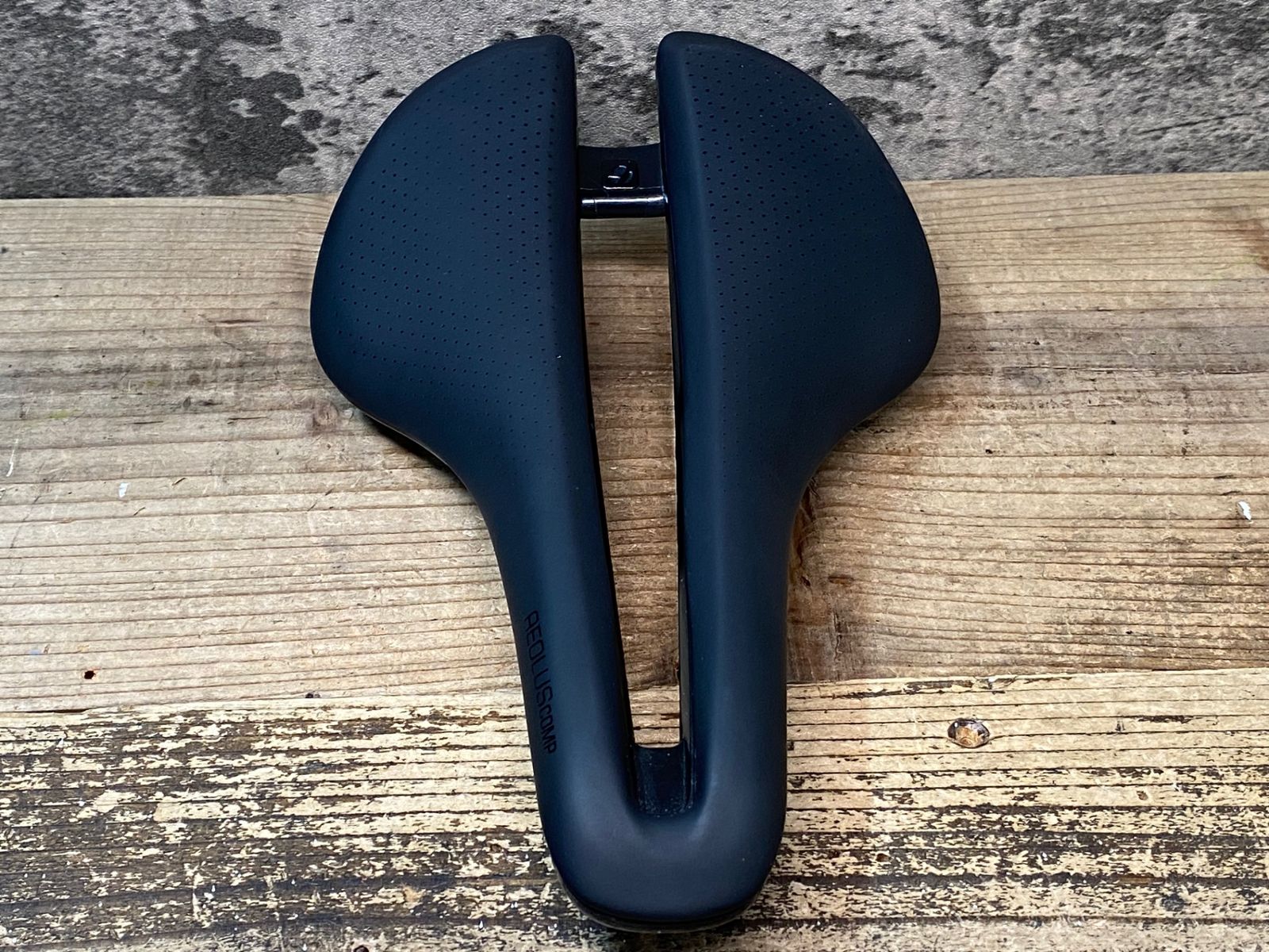 (未使用品)ボントレガー Aeolus Comp サドル 155mm サドル Bontrager Aeolus Comp Saddle（ボントレガー アイオロス