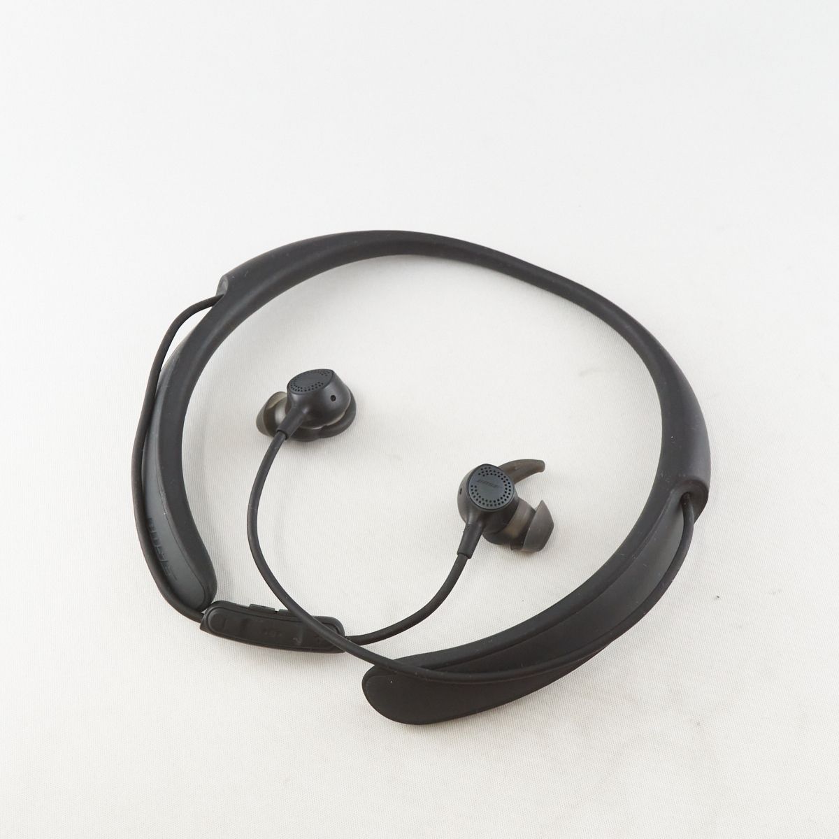 BOSE QuietControl 30 wireless headphones ワイヤレスイヤホン USED美