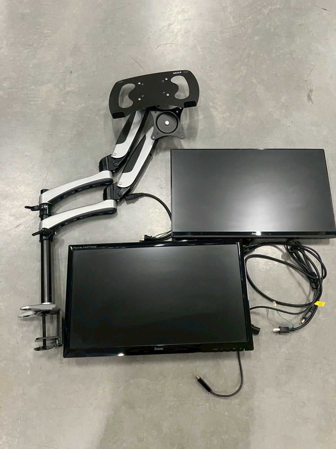 モニター2台とモニターアームのセット