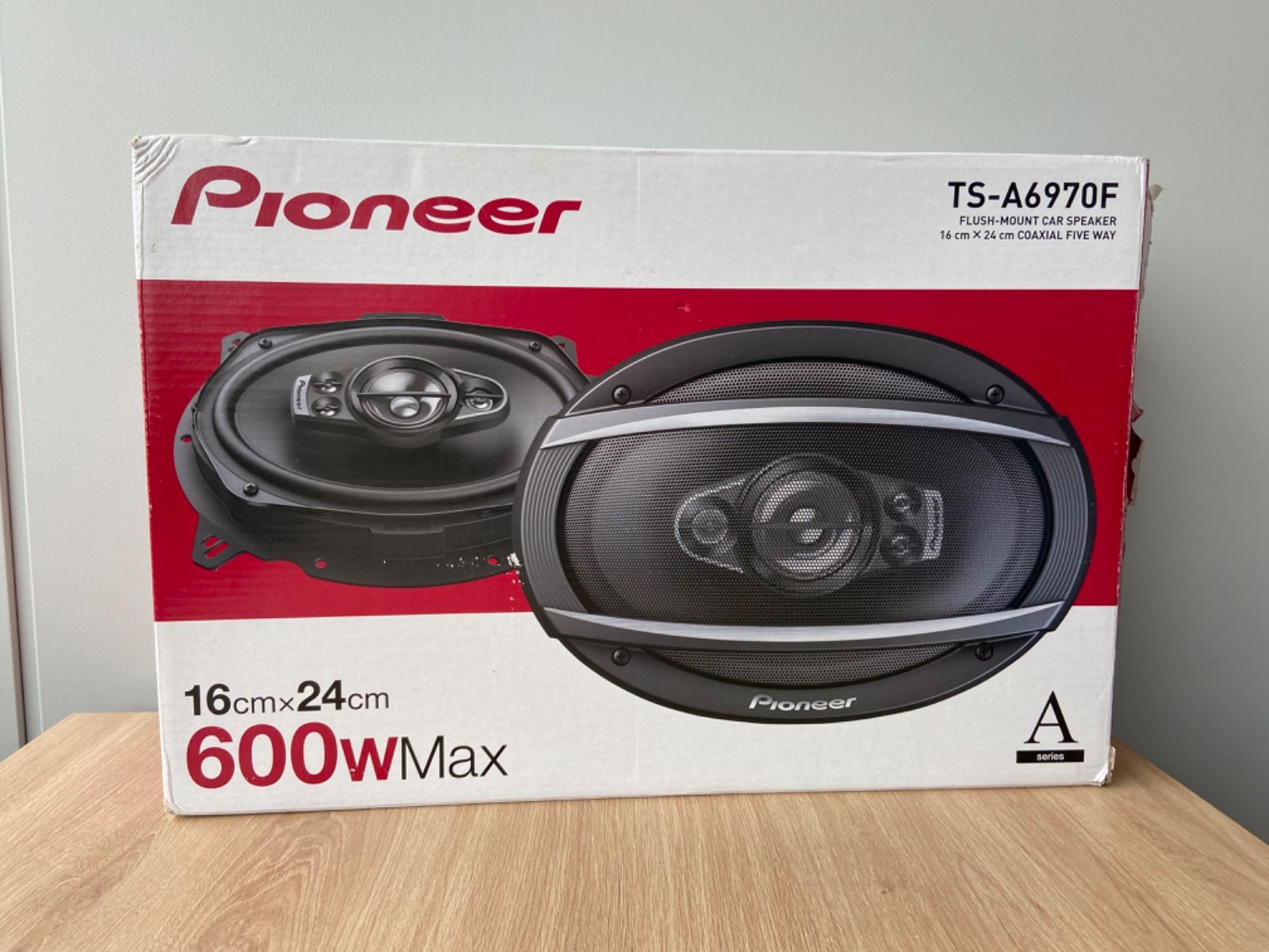 パイオニア TS-A6970F 6x9 Coaxial 5-Way スピーカー。 パイオニア TS-A6970F 6x9 Coaxial 5-Way スピーカー。