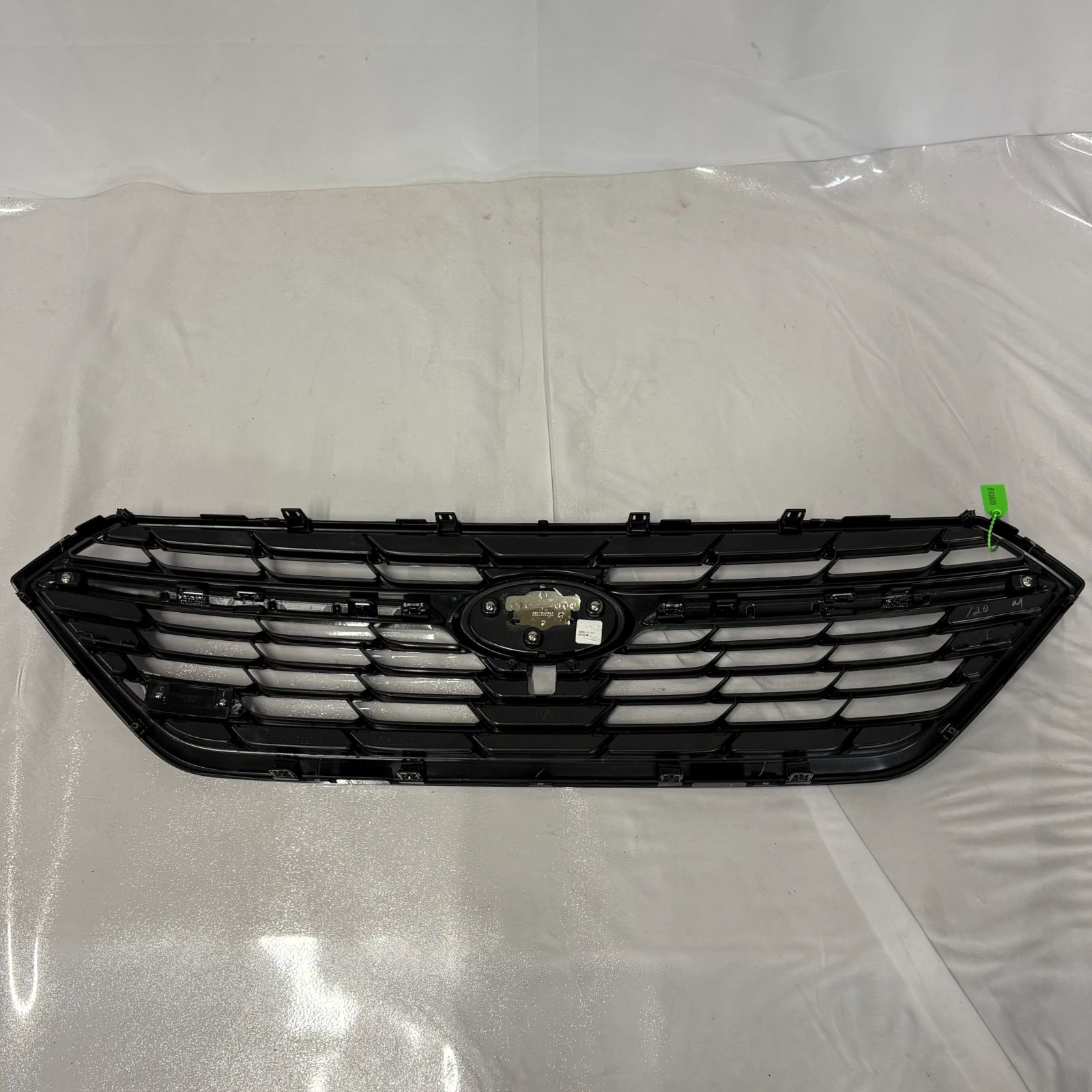 美品 SUBARU レヴォーグ VN5 ドライカーボン製 フロントグリル 
