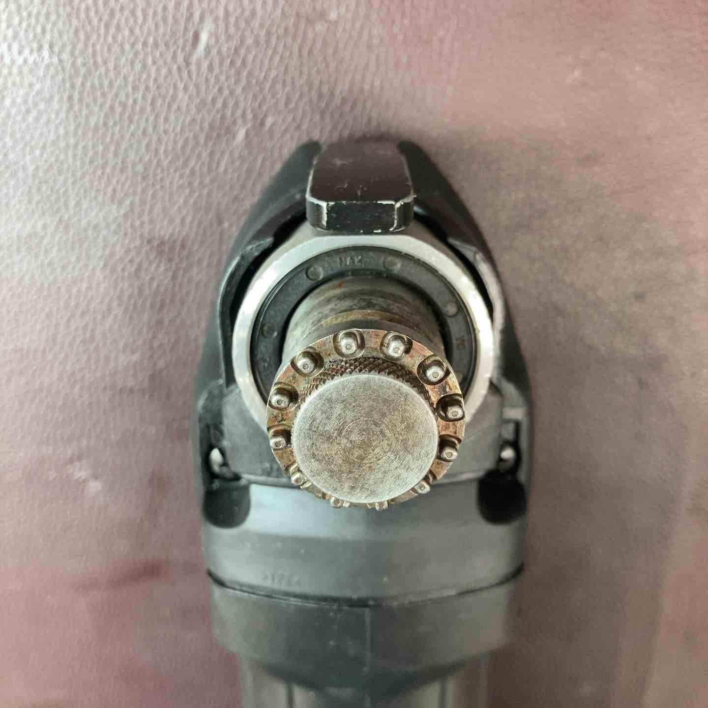 コードレス丸のこ HS631DZ