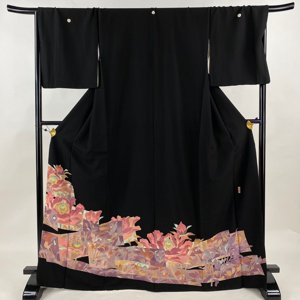 黒留袖 身丈168cm 裄丈69cm L 袷 加賀友禅 中町博志 落款 草花 幾何学模様 黒 正絹 名品