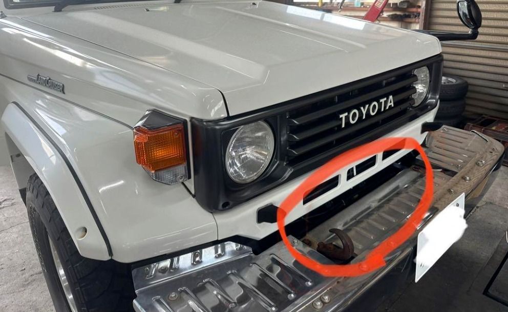 新品 トヨタ純正 70 ランドクルーザー フロントバンパー