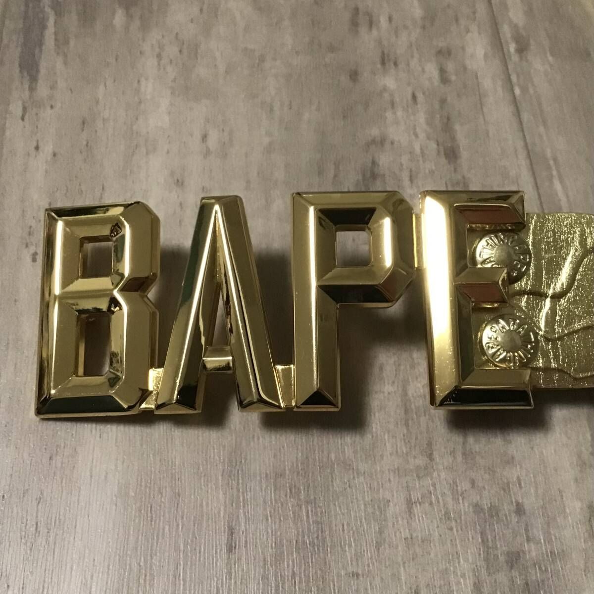 ☆XL☆ BAPE LOGO 型押し ゴールド レザー ベルト a bathing ape