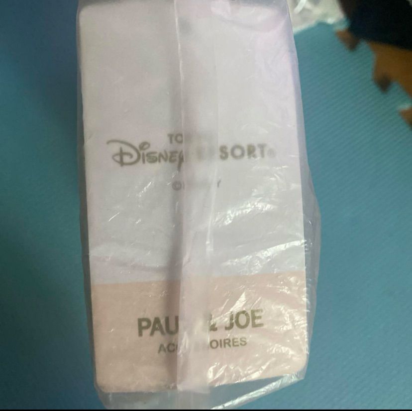 ディズニーコラボ　PAUL&JOEデザインのショルダーバッグ