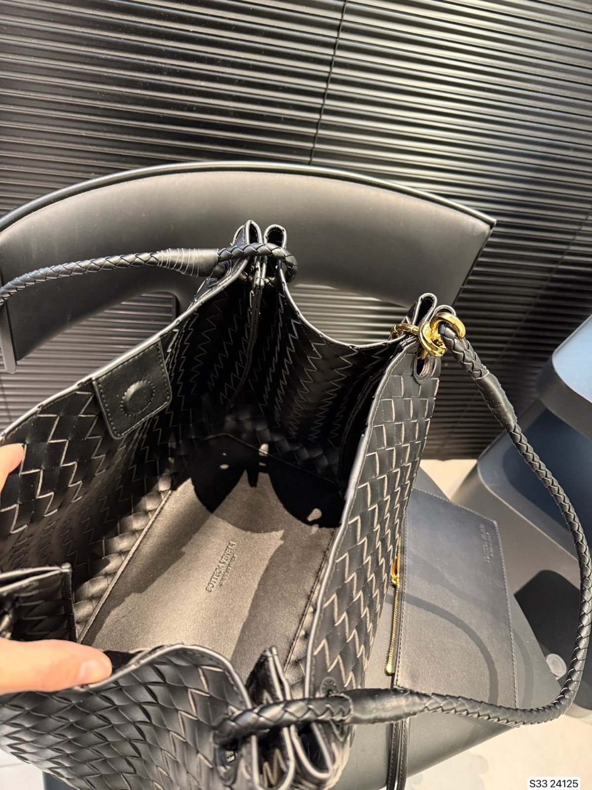 P 1828ボックススターと同じニットトートバッグBV 道理を言えば