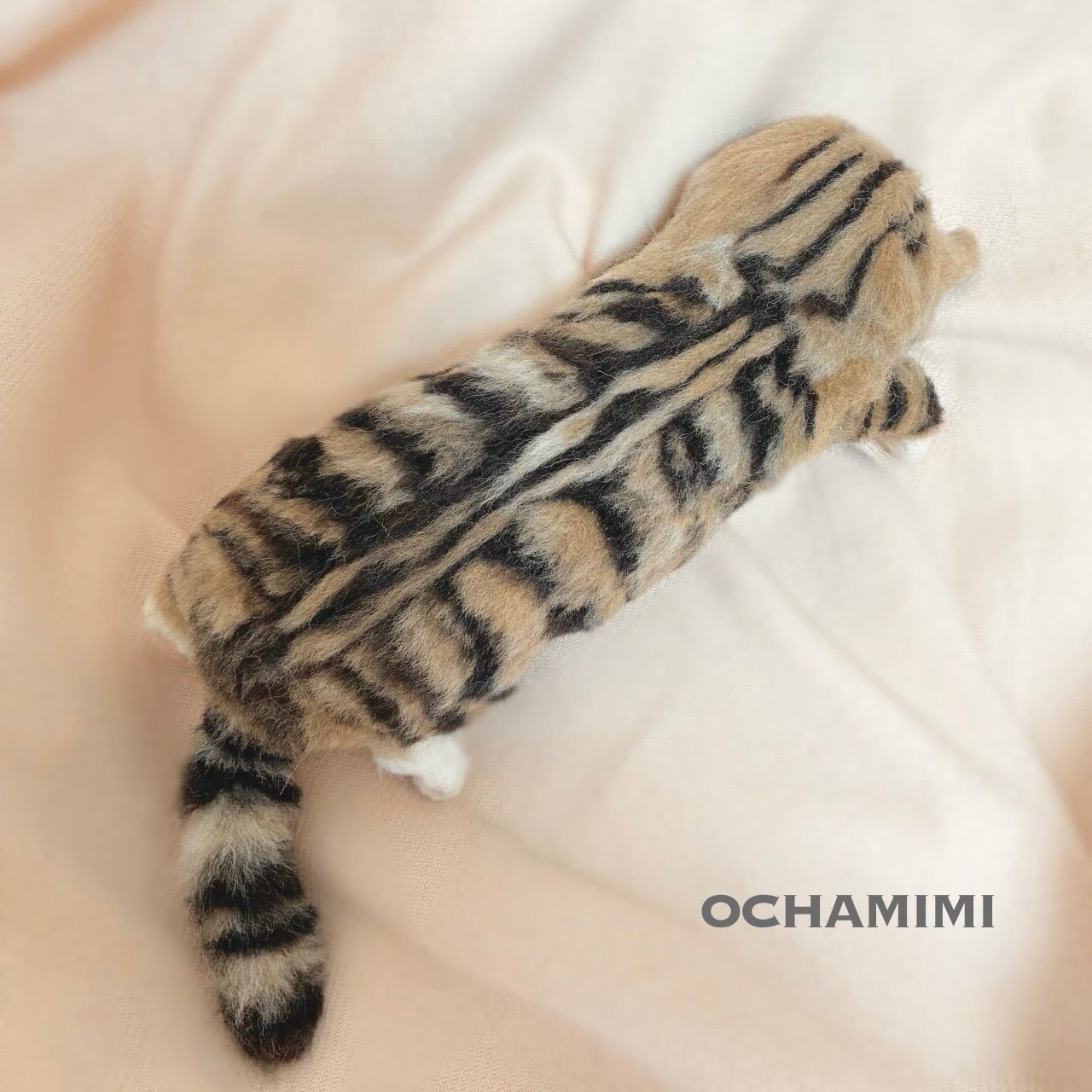 nekonui_osuwari_huku.jpg