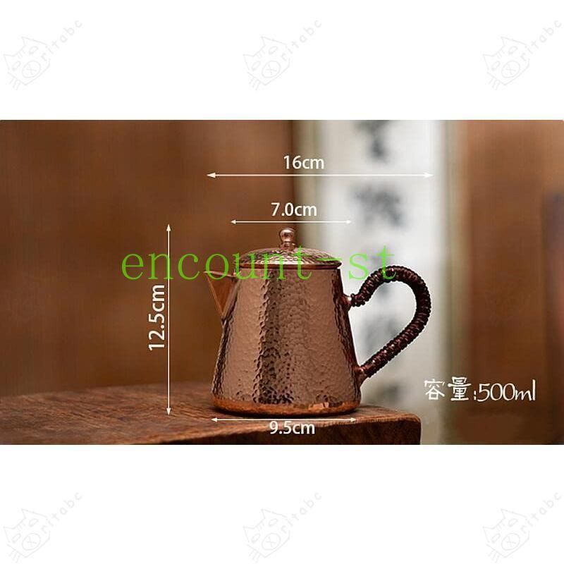 純粋な手作りの小さな銅のポット