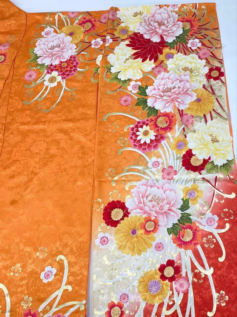 振袖 仮絵羽 舞台衣装 正絹 金彩 刺繍 紋意匠 牡丹 未仕立て品 八掛付き 振袖 仮絵羽 舞台衣装 金彩 紋意匠 正絹 未仕立て品 八掛付き - メルカリ