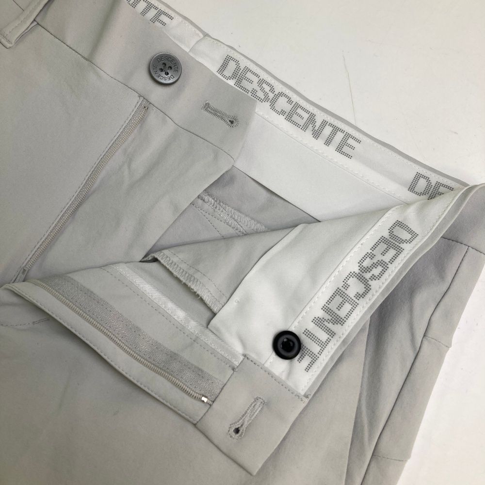 【未使用に近い】デサント　ゴルフウェア　ホワイト　グレー　ストレッチパンツ デサントゴルフ DESCENTE ゴルフ プライマリストロングパンツ