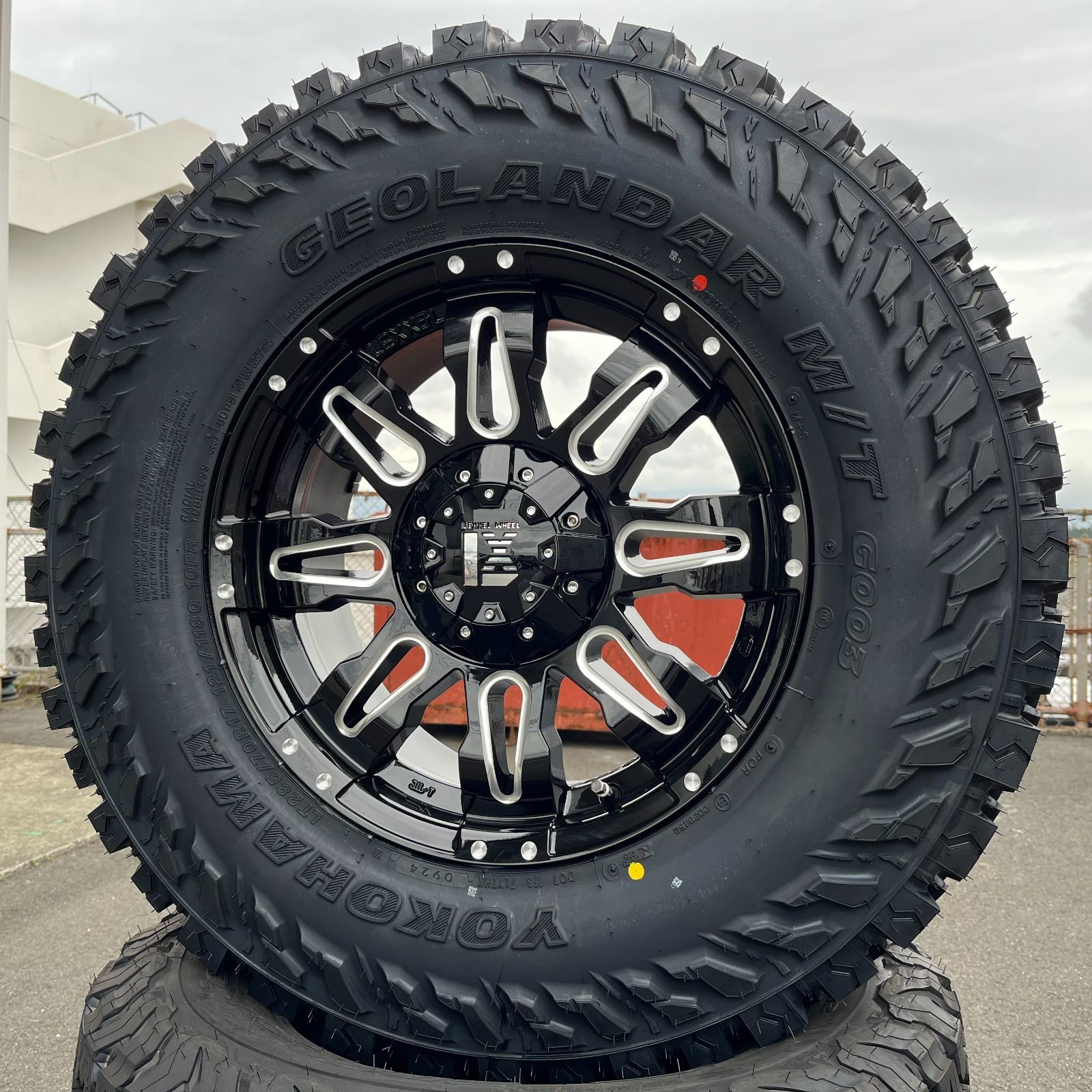 285/70r17 ジオランダーG003 4本 GUN125 プラド GEOLANDAR プラド